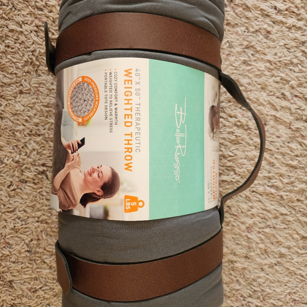 Bella Russo, weighted Throw, 40"×50",5lbs